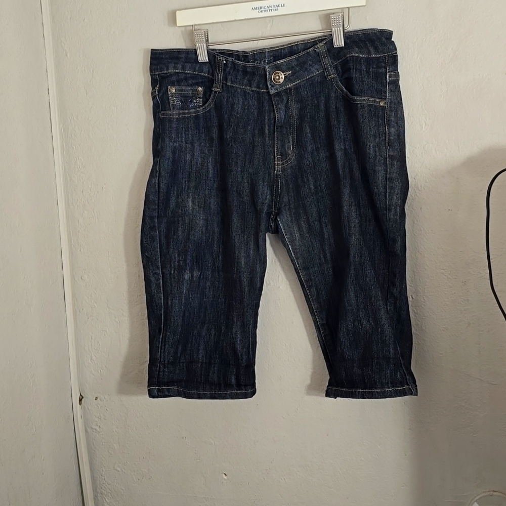 "Y&F Ying Feng" is a brand of black charcoal denim shorts  Size 10/11